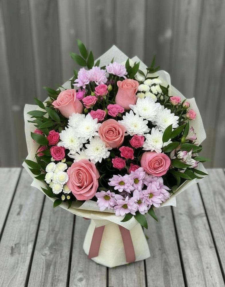 Букет цветов из: Альстромерии, Гвоздики, Розы и Хризантемы в Вешкайме