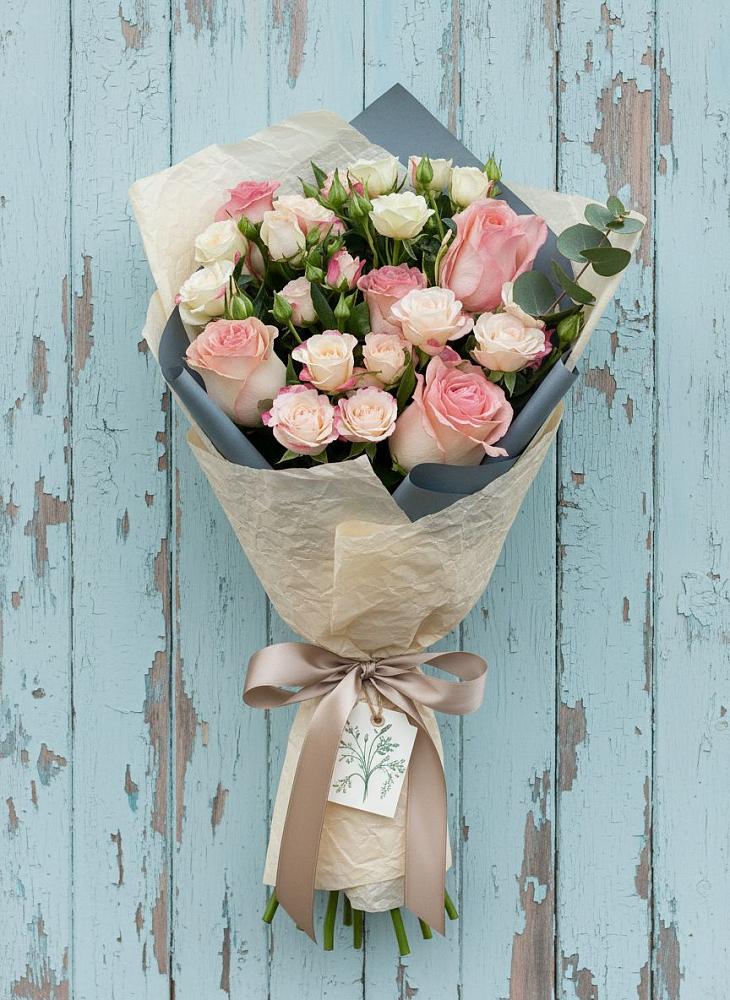 Букет цветов из: Розы в Вешкайме