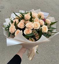 Букет Кремовые розы Латте в Вешкайме