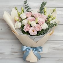 Букет цветов из:  Лизиантусы в Вешкайме