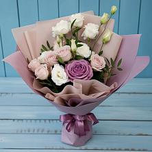 Букет цветов из:  Розы и Лизиантусы в Вешкайме