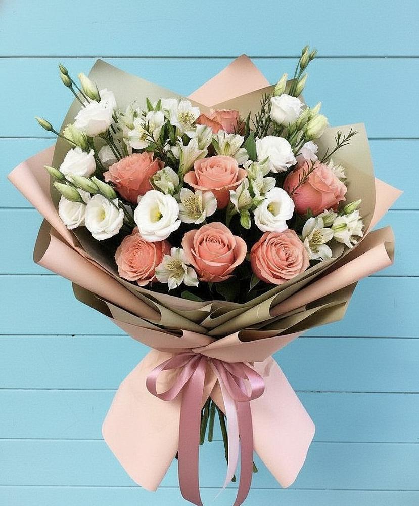 Букет цветов из: Розы, Альстромерии и Лизиантусы в Вешкайме