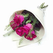 Букет цветов из:  Розы в Вешкайме