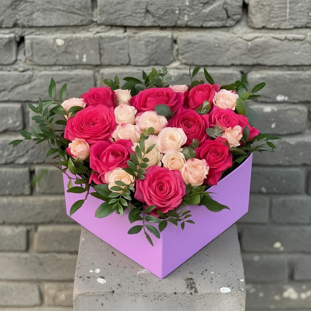 Цветочная композиция из Розы в коробке в Вешкайме