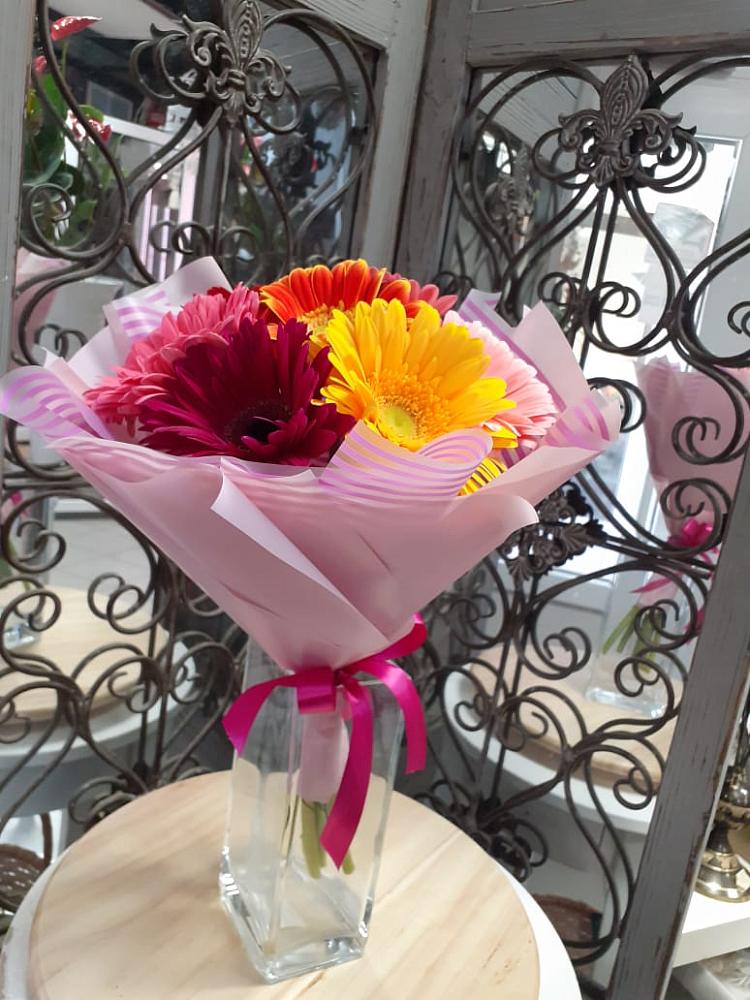 Букет цветов из: Герберы в Вешкайме