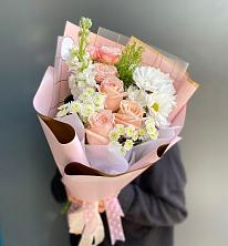 Букет цветов из:  Хризантемы и Розы в Вешкайме