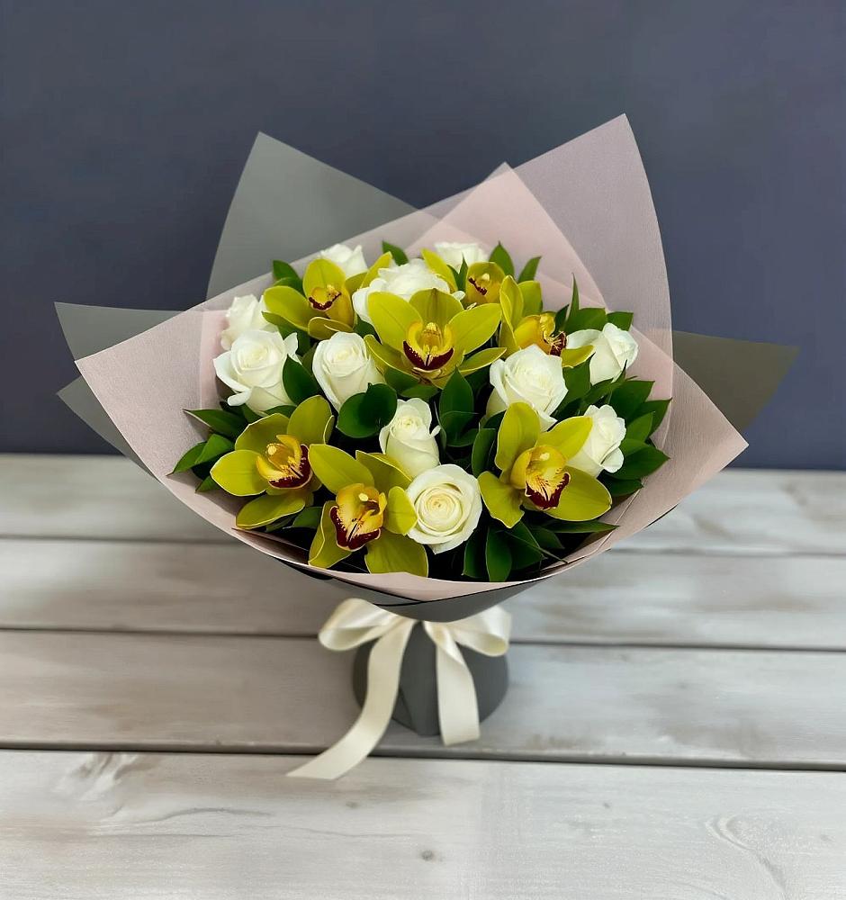 Букет цветов из: Орхидеи и Розы в Вешкайме