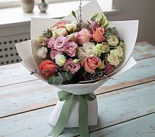 Букет цветов из:  Розы, Лизиантусы и Гвоздики в Вешкайме