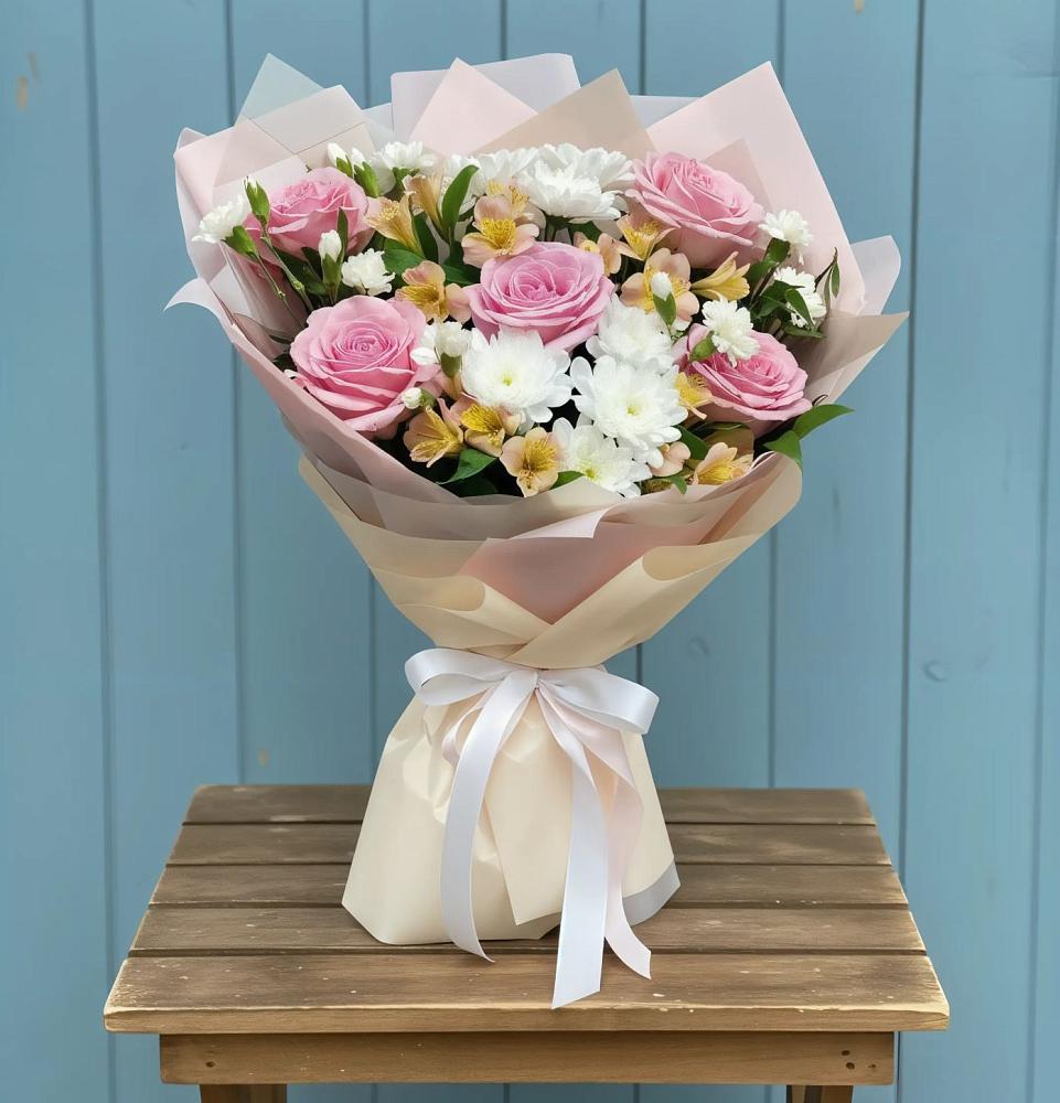 Букет цветов из: Гвоздики, Орхидеи и Розы в Вешкайме