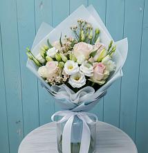 Букет цветов из:  Розы и Лизиантусы в Вешкайме