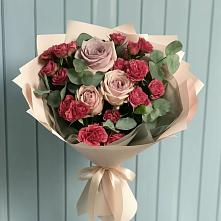 Букет цветов из:  Гвоздики и Розы #REPLACE_PRED# Вешкайме