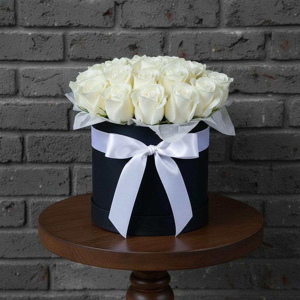 Цветочная композиция из Розы в шляпной коробке в Вешкайме