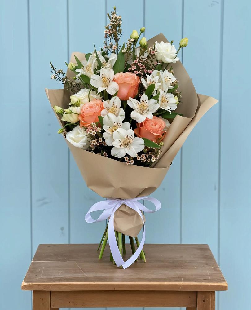 Букет цветов из: Альстромерии, Лизиантусы, Розы и Хризантемы в Вешкайме