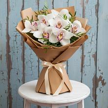 Букет цветов из:  Орхидеи и Розы в Вешкайме